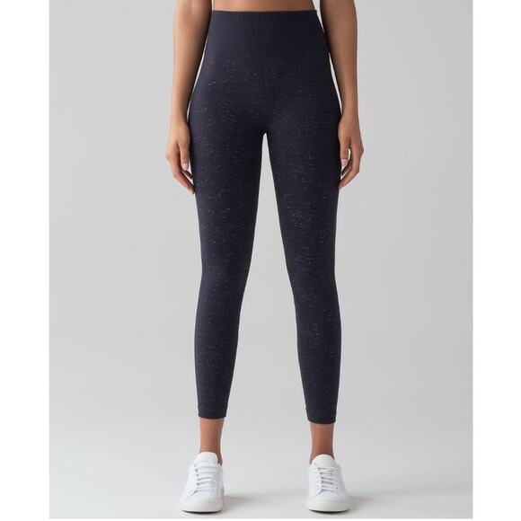 Lululemon Free To Flow 7/8 Tight Blue Tied White Legging Size 2 - Picture 1 of 10